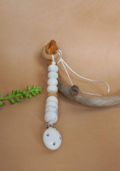 Pacifier clips